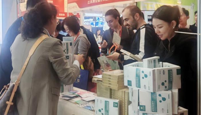 Qingdao Saildar Medical Co., Ltd. Hyaluronik Asit Pansumanıyla Chengdu Güzellik Fuarında Parlıyor ve Cilt Bakımında Yeni Bir Yolculuğa Başlıyor